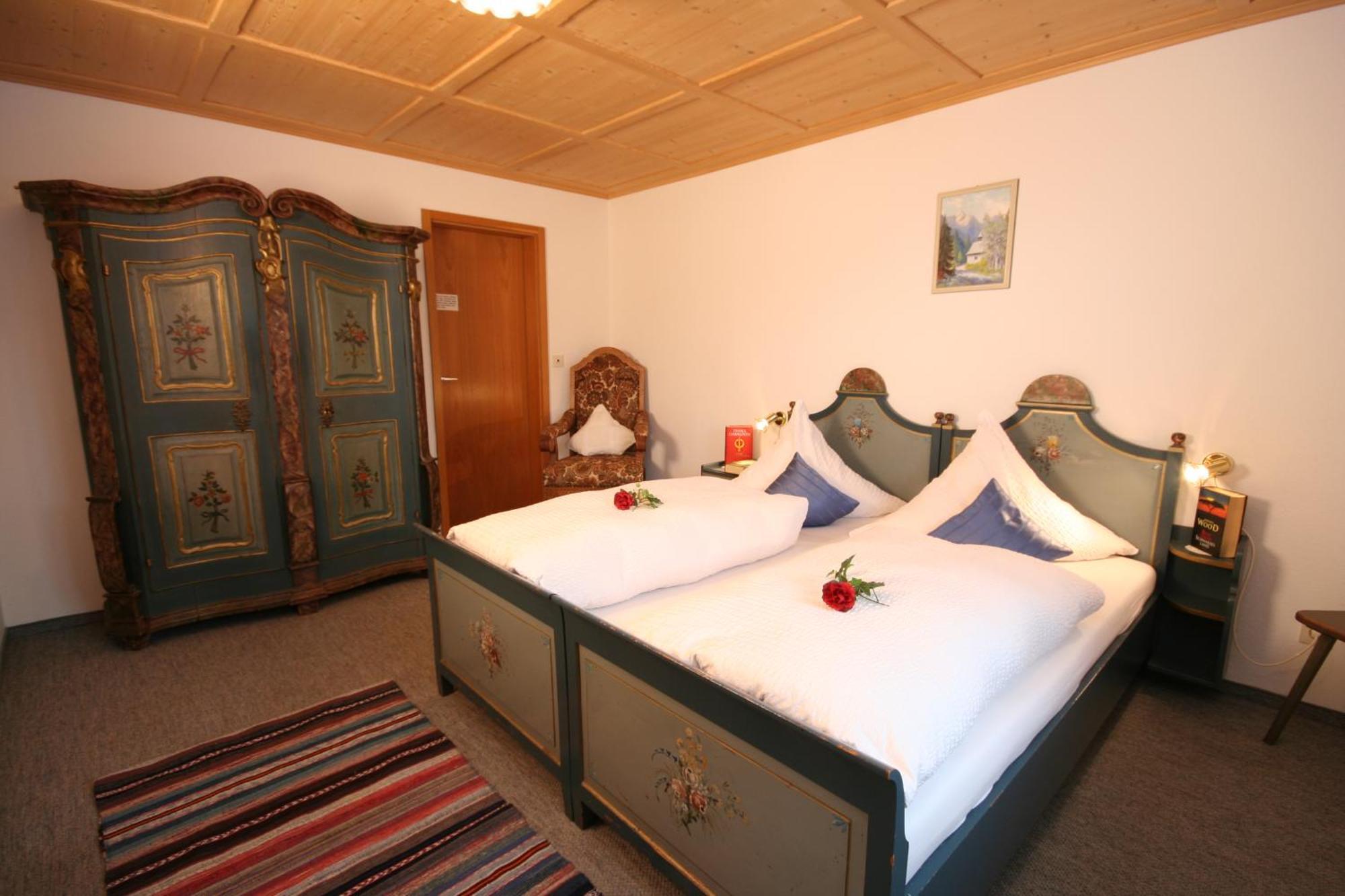 Ferienwohnungen Hennenmuehle Bad Hindelang Kamer foto